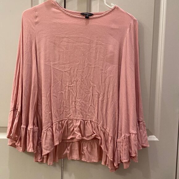 Long Sleeve Ruffle Top - Picture 3 of 4